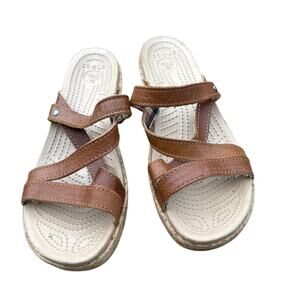 Crocs A-Light Brown Leather Straps Cork Wedge Sandals Women’s 6 Comfortable